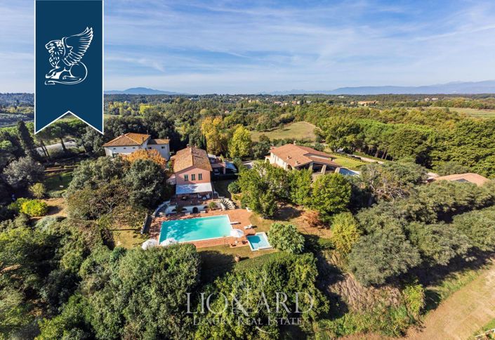 Image No.3-12 Bed Villa for sale