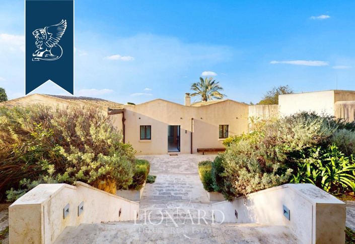 Image No.17-4 Bed Villa for sale