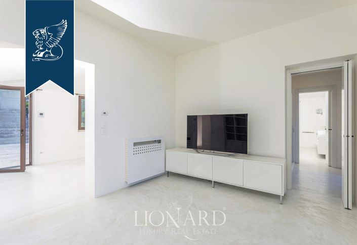 Image No.20-4 Bed Villa for sale