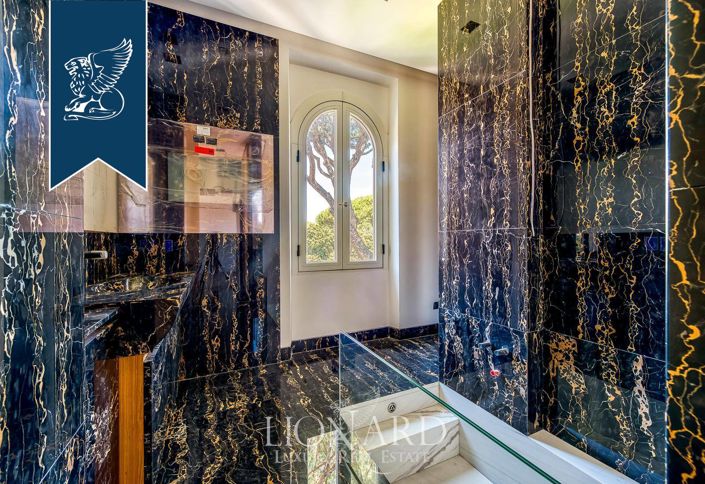 Image No.19-10 Bed Property for sale