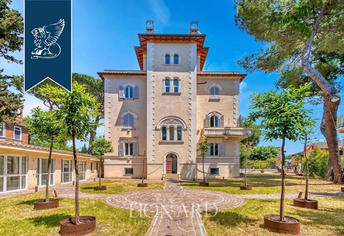 Image No.3-10 Bed Property for sale