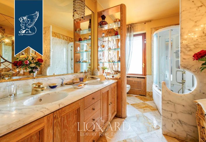 Image No.18-3 Bed Apartment for sale