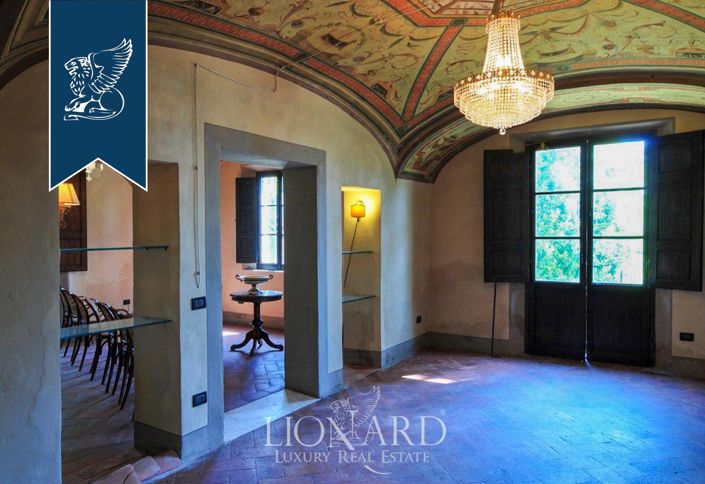 Image No.11-11 Bed Villa for sale