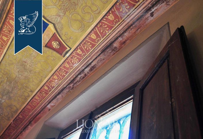 Image No.12-11 Bed Villa for sale