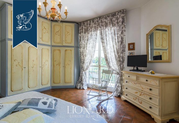 Image No.34-5 Bed Villa for sale