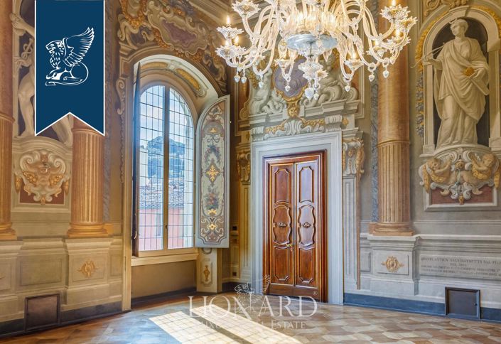 Image No.19-32 Bed Property for sale