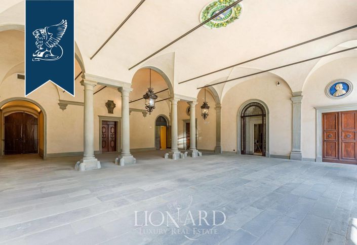 Image No.8-32 Bed Property for sale