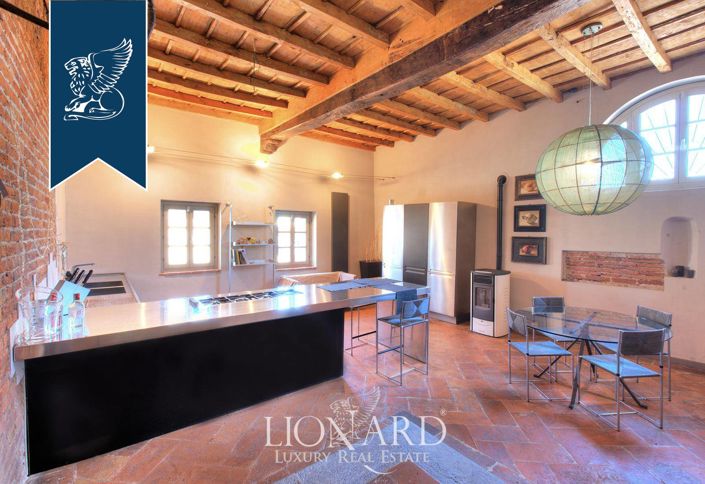 Image No.13-10 Bed Villa for sale