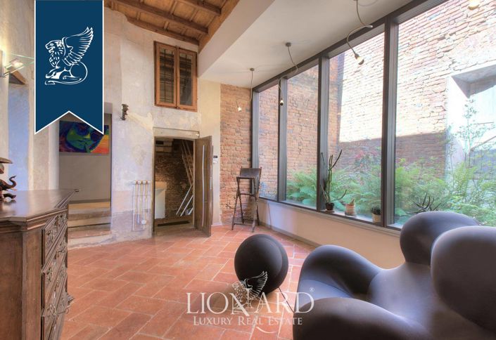 Image No.17-10 Bed Villa for sale