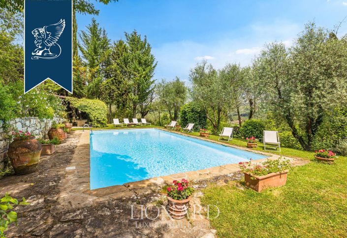 Image No.5-12 Bed Villa for sale