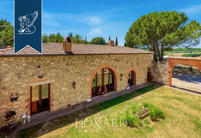 Image No.8-9 Bed Villa for sale