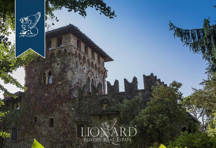 Image No.7-4 Bed Property for sale