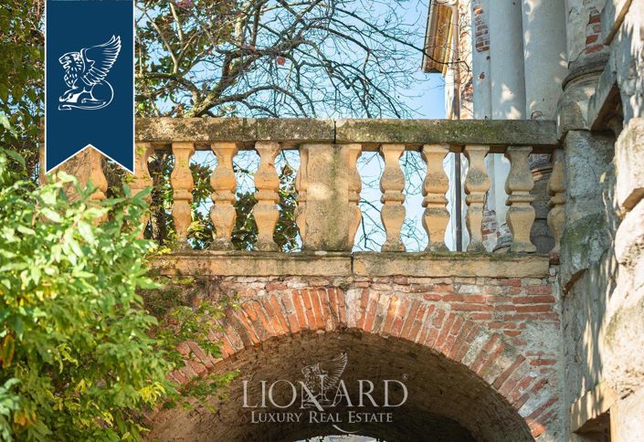 Image No.44-Villa for sale