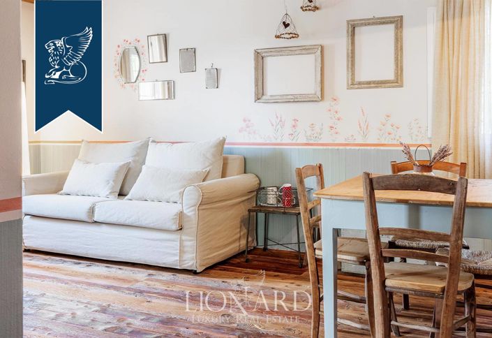 Image No.23-5 Bed Farmhouse for sale