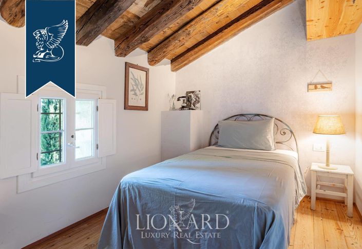 Image No.29-5 Bed Farmhouse for sale