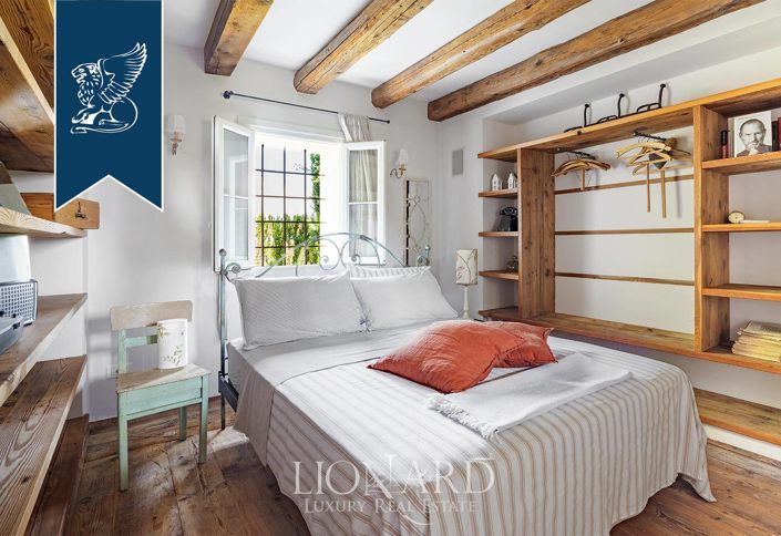 Image No.31-5 Bed Farmhouse for sale