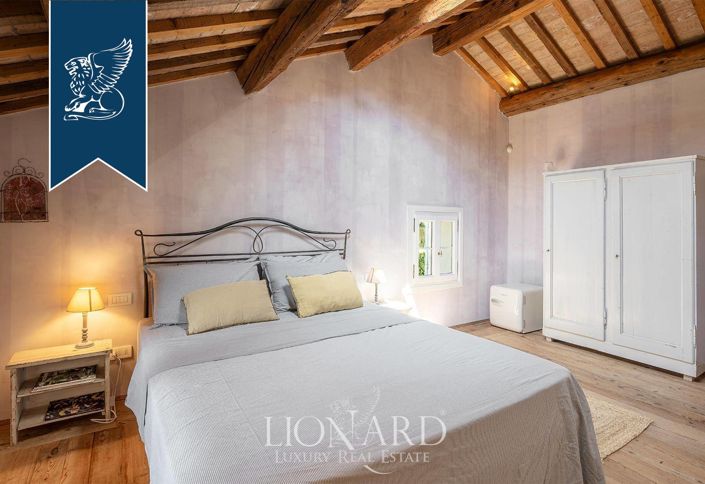 Image No.34-5 Bed Farmhouse for sale