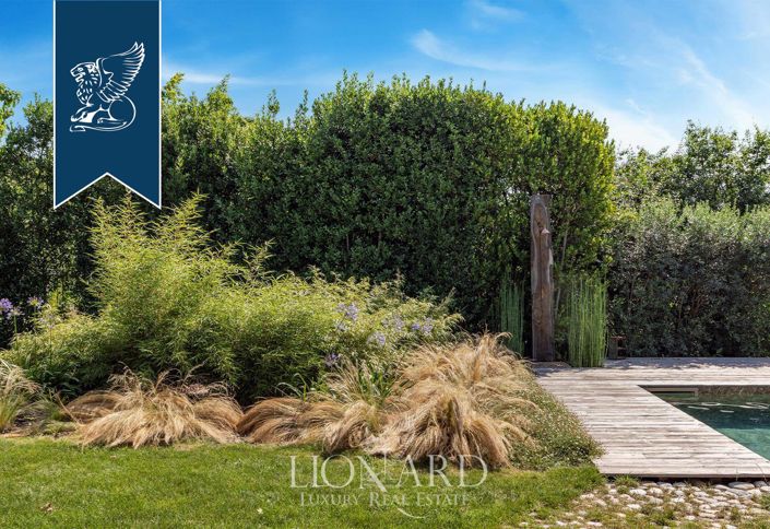 Image No.42-5 Bed Farmhouse for sale