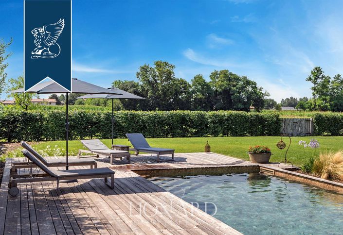 Image No.5-5 Bed Farmhouse for sale