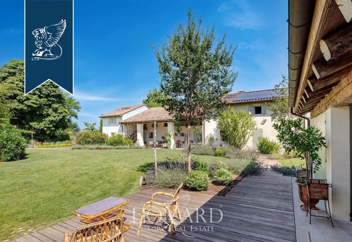 Image No.8-5 Bed Farmhouse for sale