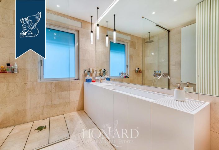 Image No.20-3 Bed Apartment for sale