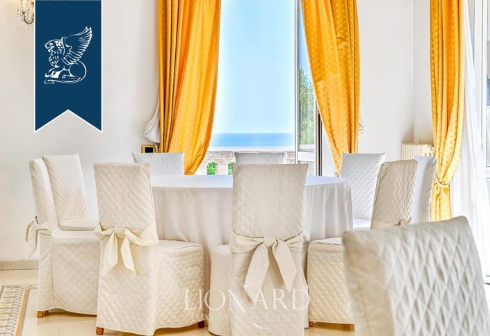 Image No.15-9 Bed Villa for sale