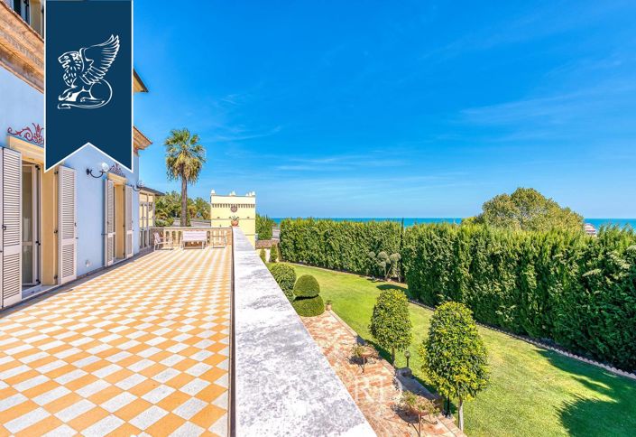 Image No.1-9 Bed Villa for sale