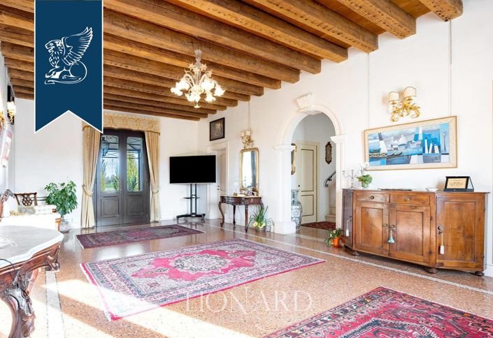 Image No.14-10 Bed Farmhouse for sale