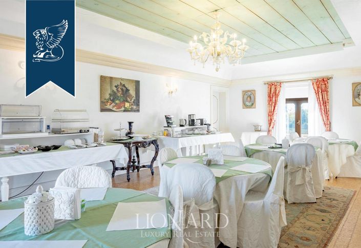 Image No.17-10 Bed Farmhouse for sale