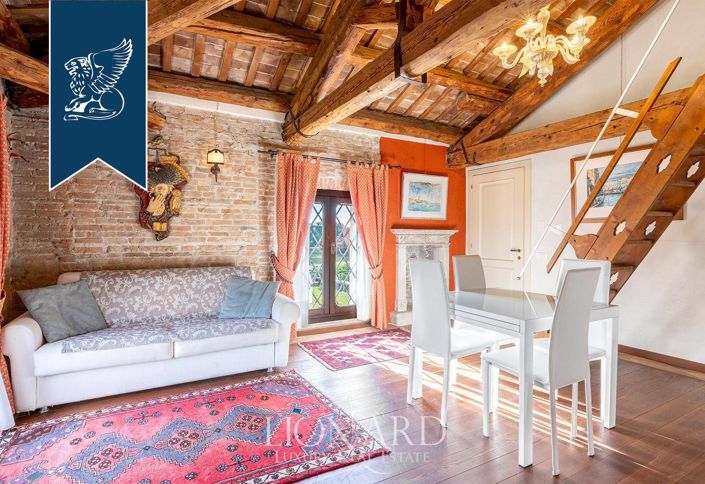 Image No.18-10 Bed Farmhouse for sale