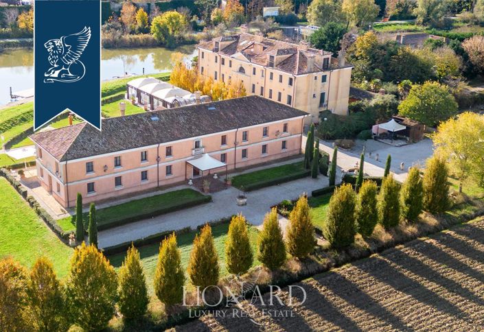 Image No.3-10 Bed Farmhouse for sale