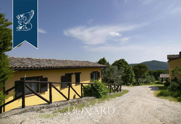 Image No.16-15 Bed Farmhouse for sale