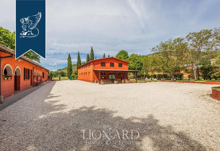 Image No.20-11 Bed Farmhouse for sale