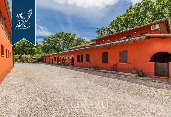 Image No.22-11 Bed Farmhouse for sale