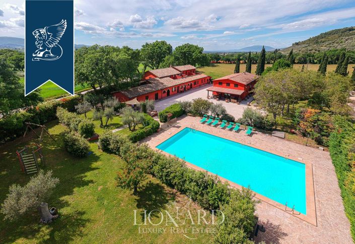 Image No.3-11 Bed Farmhouse for sale