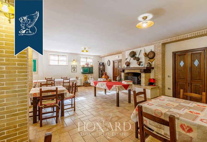 Image No.36-11 Bed Farmhouse for sale