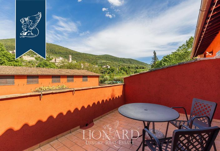 Image No.45-11 Bed Farmhouse for sale