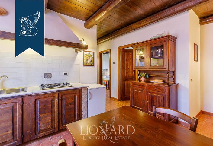 Image No.48-11 Bed Farmhouse for sale