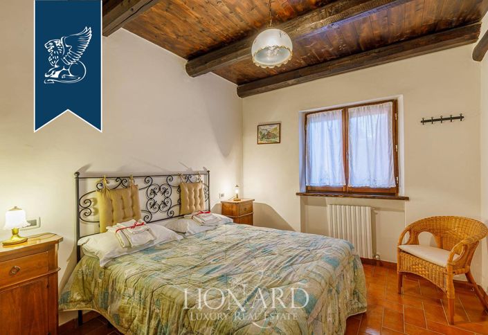 Image No.52-11 Bed Farmhouse for sale