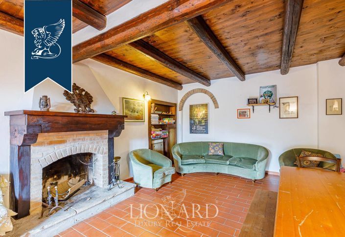 Image No.54-11 Bed Farmhouse for sale