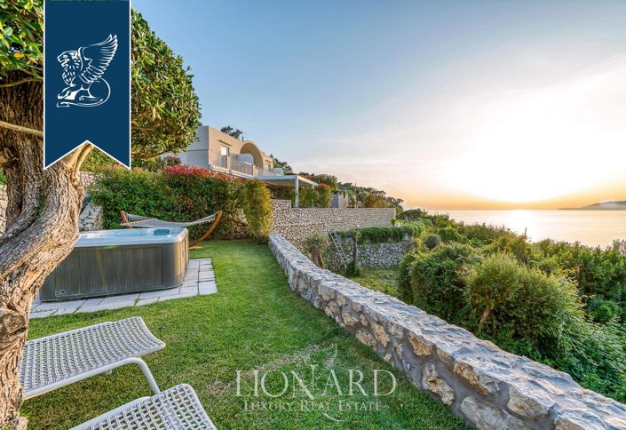 Image No.16-7 Bed Villa for sale