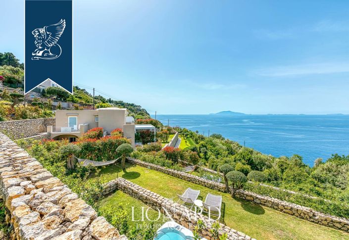 Image No.2-7 Bed Villa for sale