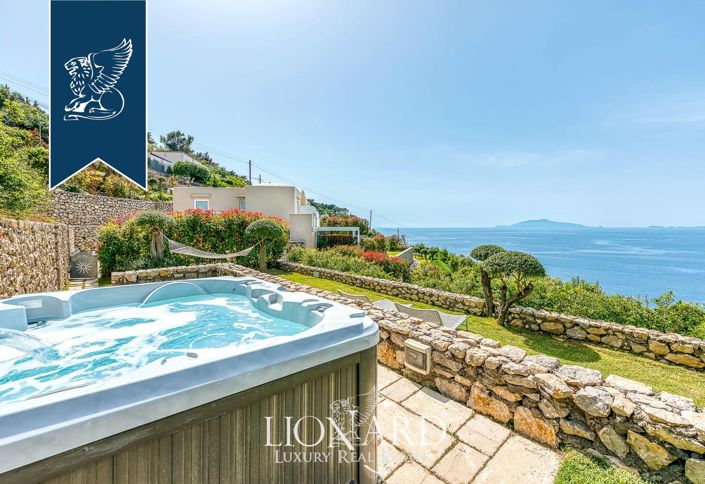 Image No.6-7 Bed Villa for sale