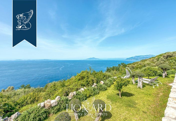 Image No.9-7 Bed Villa for sale