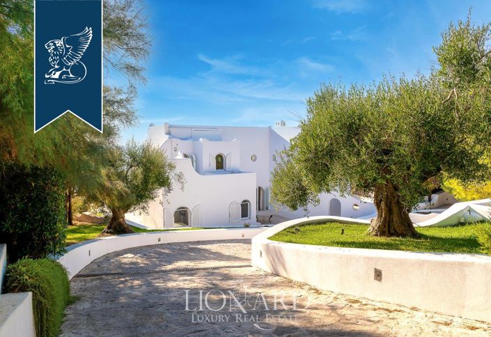 Image No.20-9 Bed Villa for sale