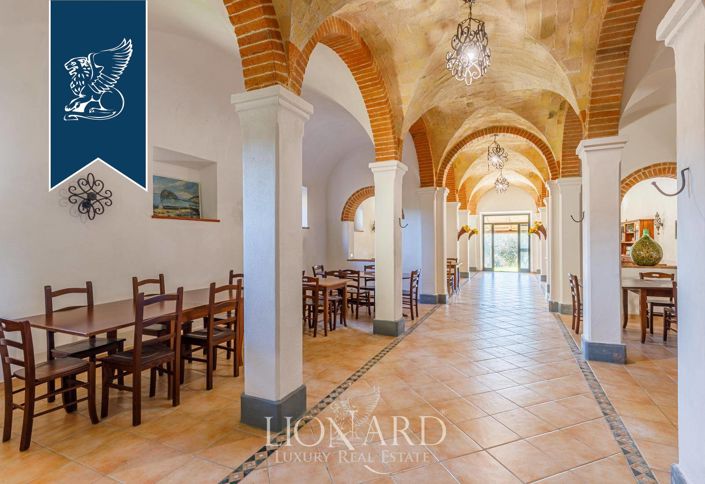 Image No.14-25 Bed Farmhouse for sale