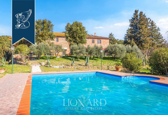 Image No.3-25 Bed Farmhouse for sale