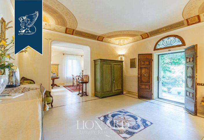 Image No.20-35 Bed Farmhouse for sale