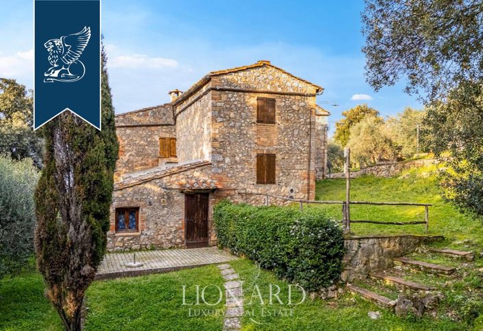 Image No.5-18 Bed Villa for sale