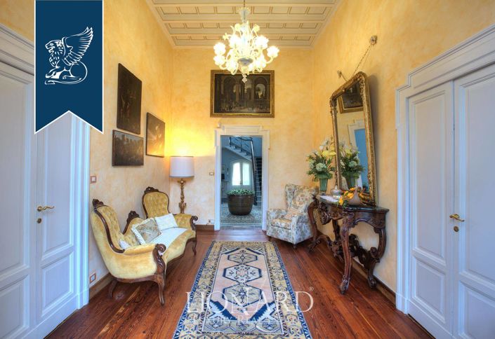 Image No.15-8 Bed Villa for sale